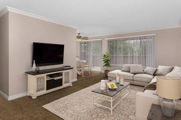 Vaulted Ceilings, 24/7 Online Resident Portal, Heated Swimming Pool 1