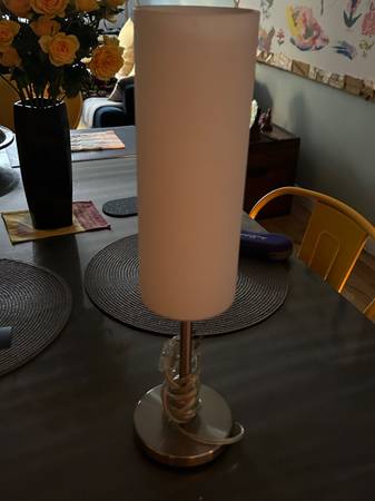 Modern table lamp 1