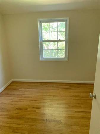 $3,995 / 3br - 2100ft2 - Bright 3-Level End-Unit Townhouse – New Kitchen, Walk to Parks & Metro63822604720641123