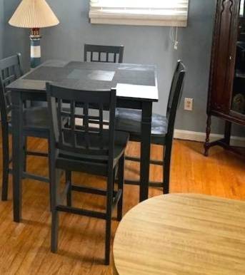 $610 / 1br - 915ft2 - 🧳 Sunny unit right near right by main routes ~ all-inclusive (Colorado Springs)63658179124867123