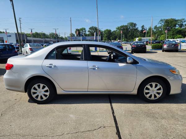 2011 Toyota Corolla LE - $4,500 (East Indy)63621981781249122