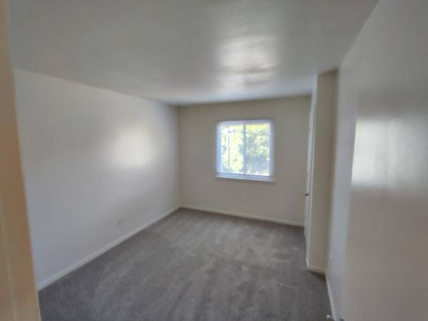 $1041.00 / 2br - 840ft2 - No Rent for September on this 2 Bed, 1.5 Bath Unit in Lynchburg VA - A63851969219715124