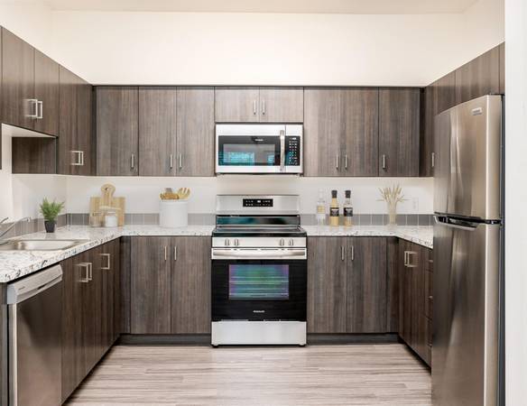 $1,675 / 1br - SIX FREE WEEKS - Stainless-Steel Appliances + In-Home AC and WD Set (Tigard)63914740026114121