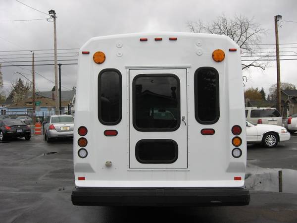 2012 Chevy 6.6L Duramax Diesel Bus 23ft...RV/Silla de ruedas/Transporte - $6,950 (Portland)63623493793537123