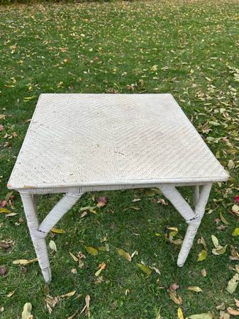 White Wicker Patio Table 1