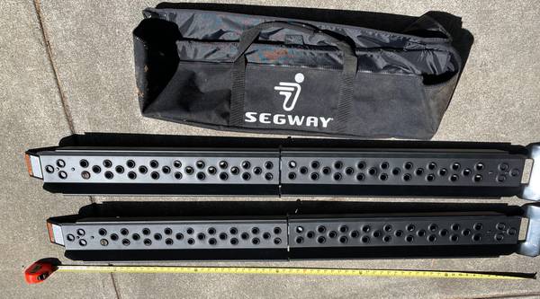 Compact twin loading ramp set 1