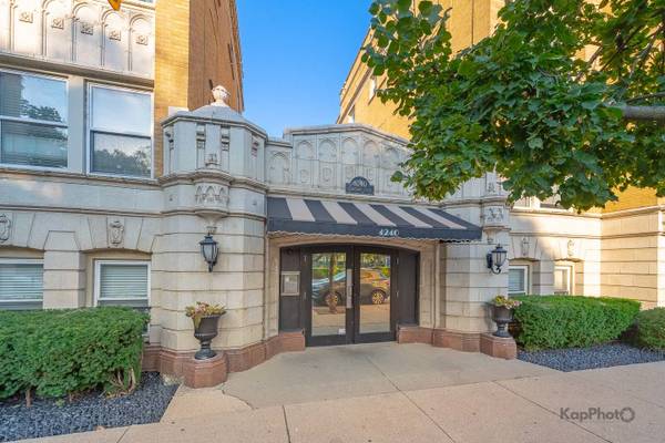 $189,000 / 1br - 600ft2 - 4240 N Clarendon Ave #200S (Buena Park)63959741956354121