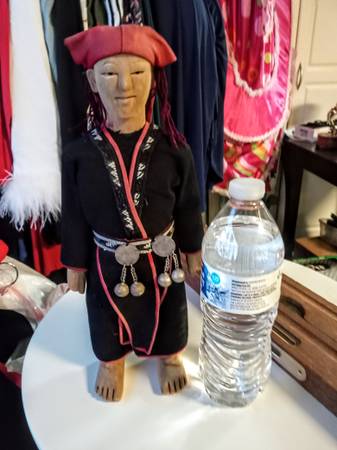 VINTAGE ASIAN WOODEN DOLL - $15 (brentwood / oakley)63471475353347121