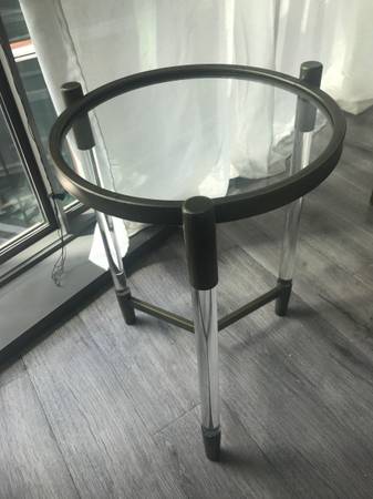 Acrylic accent table side table 1