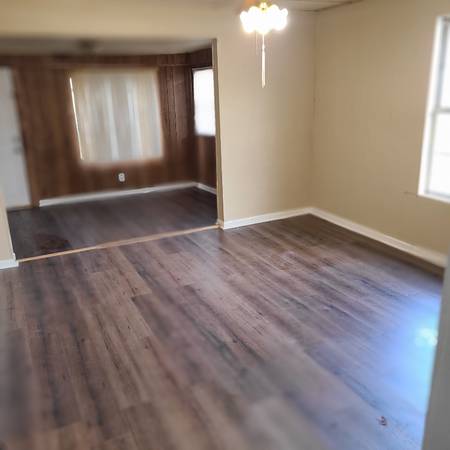 $1300.00 / 3br - 1362ft2 - 2300 West Jefferson street63812881609091123
