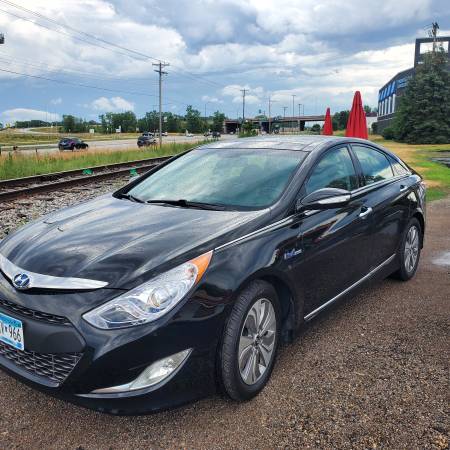 2015 Hyundai Sonata Hybrid Limited - $9,000 (Big Lake)63470070722817121