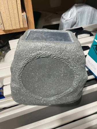 Solar Bluetooth Rock Speaker 1