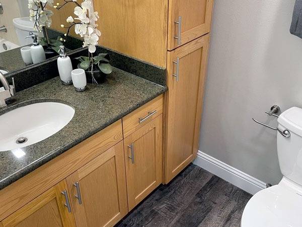 $1,650 / 396ft2 - Studio apt, Modern kitchen, Wood-style flooring, Washer & Dryer inside (Seattle, Belltown, Downtown)63688549473283123