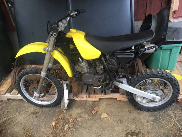 Suzuki motorcycle dirt bike part outs.... 1