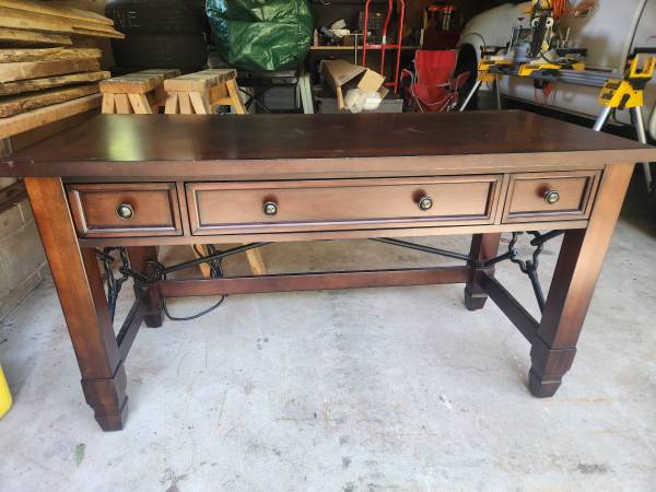 Solid Wood Well Universal 54" Writing/Computer Desk 1