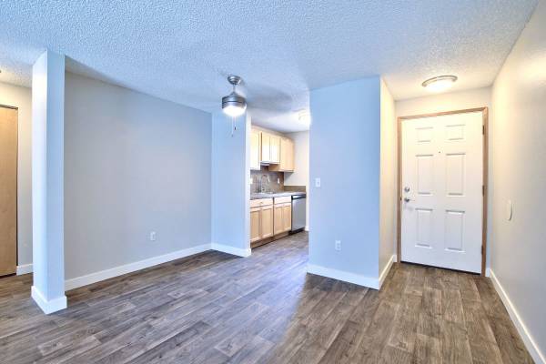 $1,499 / 2hab - 803ft2 - 🥳😀¡Casa 2x1 en alquiler! ¡Precio bajo con lavadora/secadora! 🥳😀 (5400 Southwest 180th Avenue, Aloha, OR)63672619200513122
