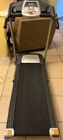 Like new tread mill 1