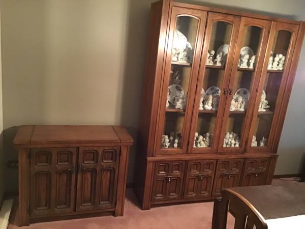 China Cabinet/Accent Storage Cabinet 1