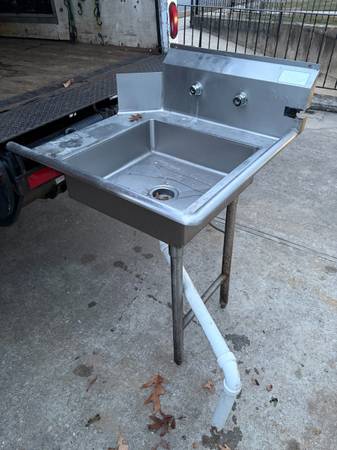 pre-rinse dishwasher table 1