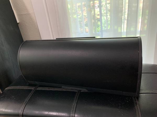 A center speaker, infinity 1