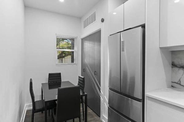 $1,100 / 2br - FOR THE BEST LOCATION IN ELK GROVE, BEAUTIFUL 2 BED 1 BATH (ELK GROVE)64043835797251121