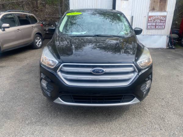 2017 FORD ESCAPE SE 4x4 - $8,900 (Ozone park)63441345022081122