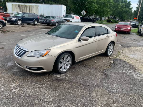 2013 CHRYSLER 200 LX - $2,195 (INDIANAPOLIS)63621979198339120