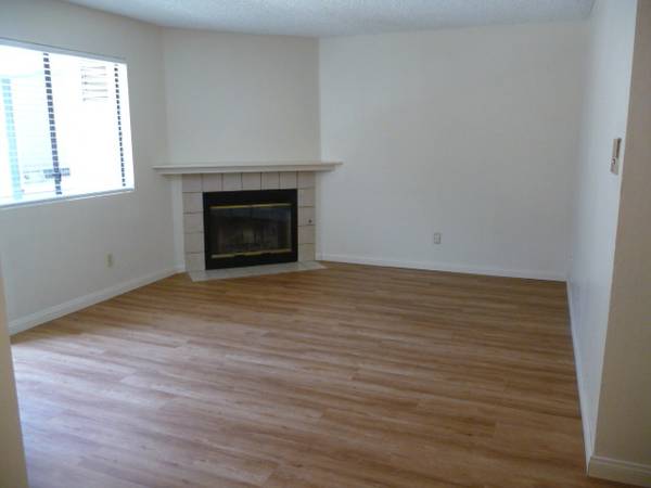 $2,400 / 2br - 2 dormitorios 1.5 baño (North Park)63819410908161122