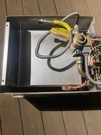 Calentador radiante infrarrojo Dayton - $100 (Dawsonville)63470455873923120