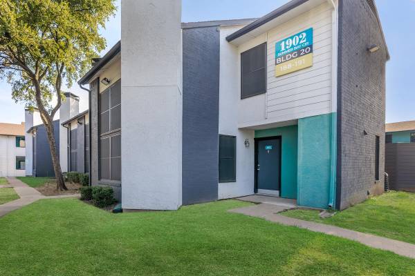 Cable ready, Walk-in closet, Dining Room 1