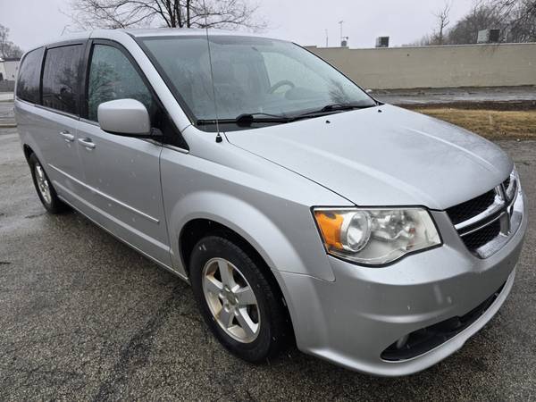 2012 DODGE GRAND CARAVAN - $3,999 (ZION ILLINOIS)63618919637761122