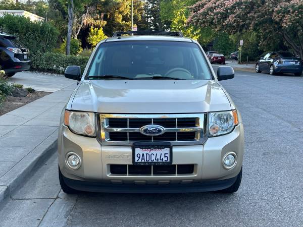 2012 Ford Escape XLT AWD ~ Clean Title - $4,700 (mountain view)63654696790147122