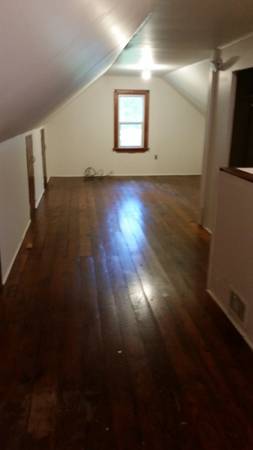 $1,300 / 2br - 800ft2 - 2 Bedroom House $1300 (Hobart, IN)63960009660419123