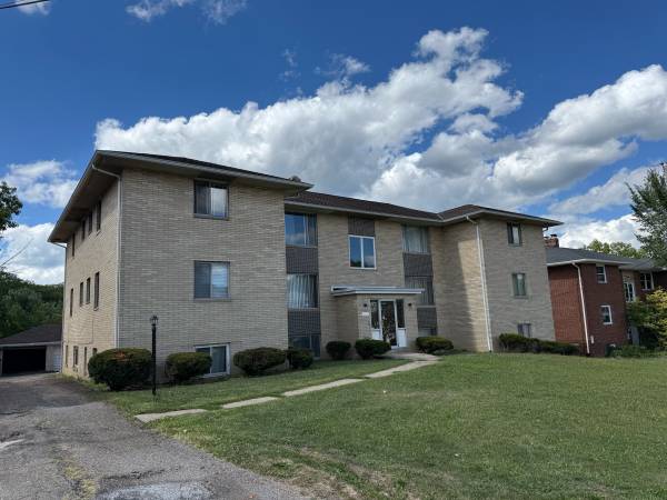 $950 / 2br - 1050ft2 - 492 Treeside Dr, 2 Bdrm, 2 Bath Apartment (North Hawkins & Thurmont)63661042446465120