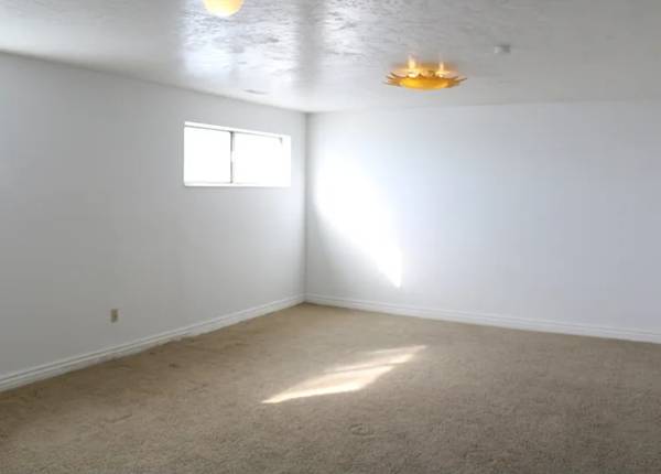 $1,295 / 3br - 2378ft2 - Three bedroom, two bathroom Twin Home. (Saint George)64020364263169123