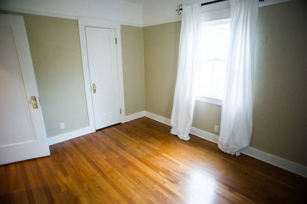 $7,600 / 2br - 2BR/1BA Rental w/ Fireplace & Driveway! (Encinitas)63663752884867122