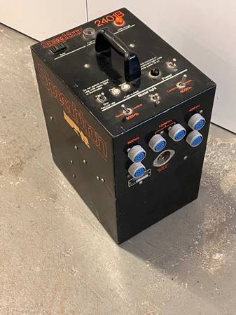 Speedotron 2401B Flashpack. 1