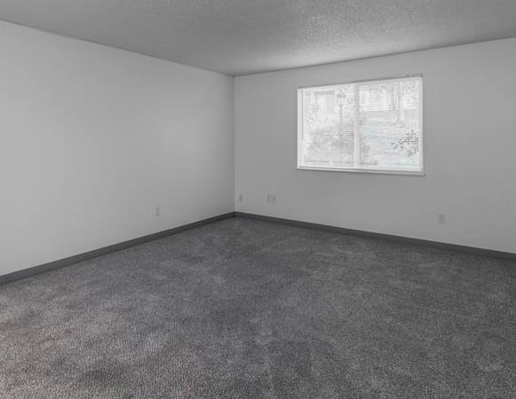 $1,450 / 2br - ¡Increíblemente asequible! Área de juegos en Spring Park // ¡1 mes gratis! (North Clackamas)63841707282433121