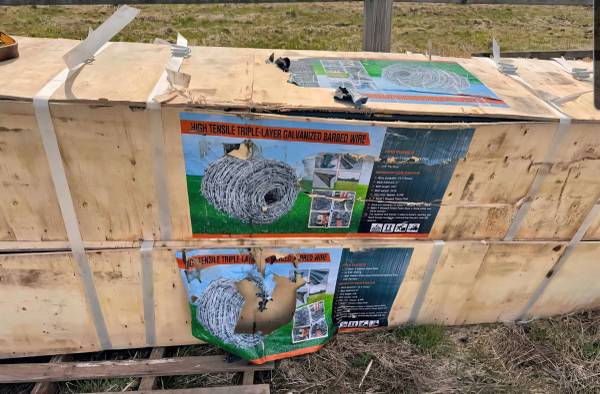 High Tensile triple layer galvanized barbed wire kit, 14 Gauge 1