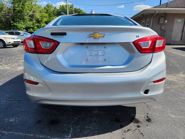 2018 Chevy Cruze LT !! - $13,950 (102 e. Nichols Spring Hill ks)63621970256643124