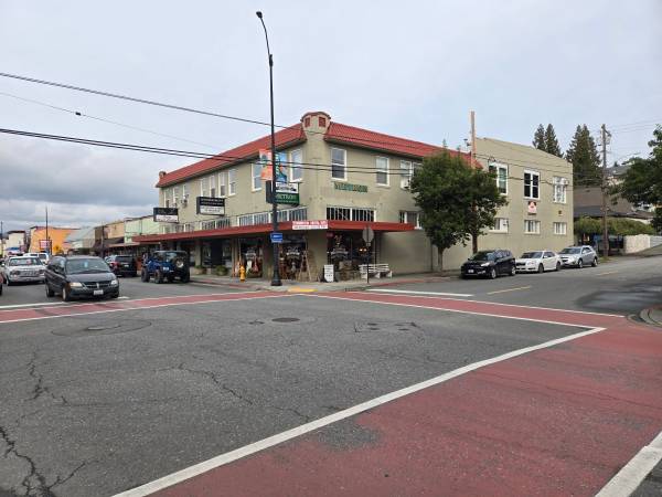 $250 / 106ft2 - DOWNTOWN ARLINGTON OFFICE (Arlington)64189718821249120
