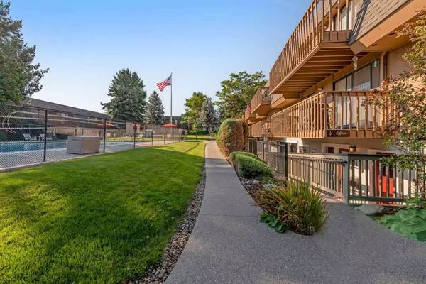 $1,893 / 2br - 950ft2 - Close to major transit and buslines! Great location for commuters (Wenatchee)63896733983106120
