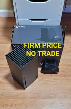 XBOX SERIES X + CONTROLLER,  FIRM PRICE, NO TRADE, EXCELLENT CONDITION 1