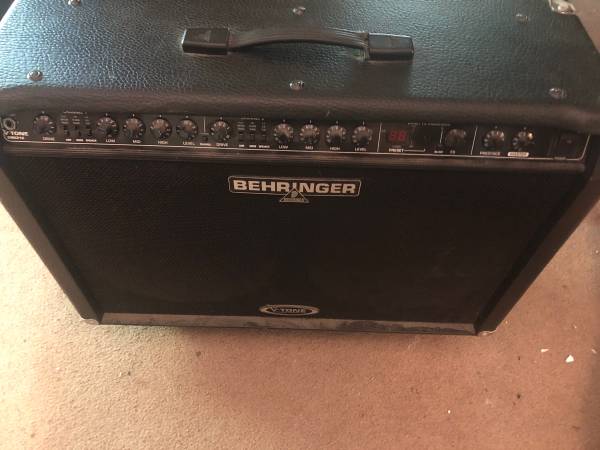 Behringer Amp V-Tone GMX212 1