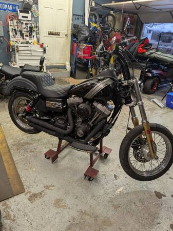 Harley Dyna Vance and Hines straight shots 1