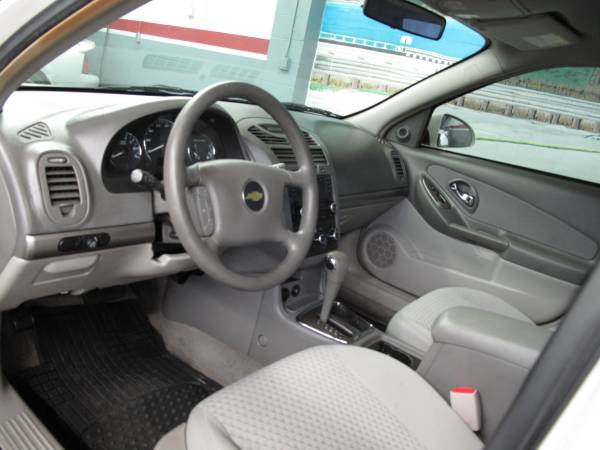 2006 Chevrolet Malibu Maxx LT Very Rare 100% Carfax Just Like New ! - $3,995 (CHATSWORTH)63437456273795123