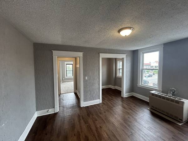 $1,200 / 1br - 650ft2 - **Cozy 1Bed on Hertel Ave** (Buffalo)63925204048771120