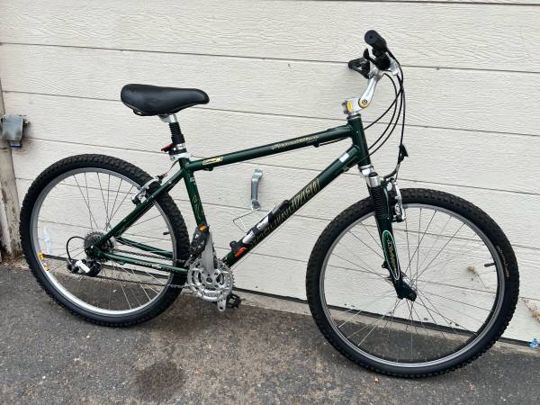 Specialized Expedition Sport Mountain Bicycle 1