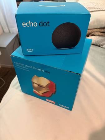 Echo dot and holder 1