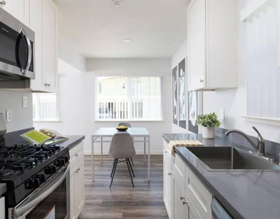 $2,295 / 2br - 2 HAB en nuestra comunidad renovada! CONJUNTO DE LAVADO INCLUIDO - ¡1 mes gratis! (santa rosa)63845956804483121